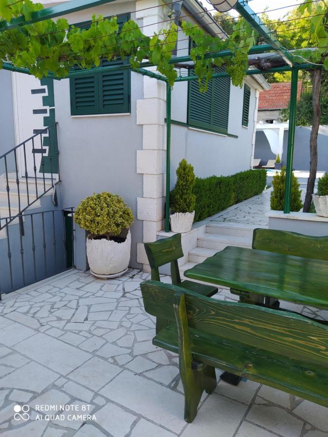 Šestanovac Holiday Home Zezevica - Heated Pool מראה חיצוני תמונה
