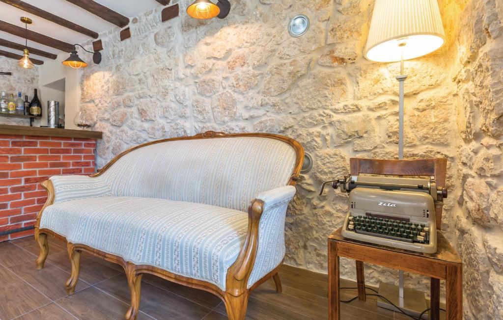 Šestanovac Holiday Home Zezevica - Heated Pool מראה חיצוני תמונה