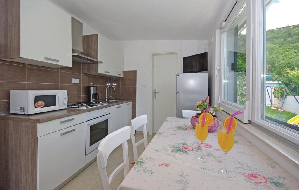 Šestanovac Holiday Home Zezevica - Heated Pool מראה חיצוני תמונה