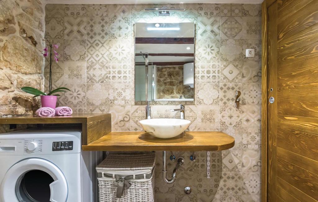 Šestanovac Holiday Home Zezevica - Heated Pool מראה חיצוני תמונה